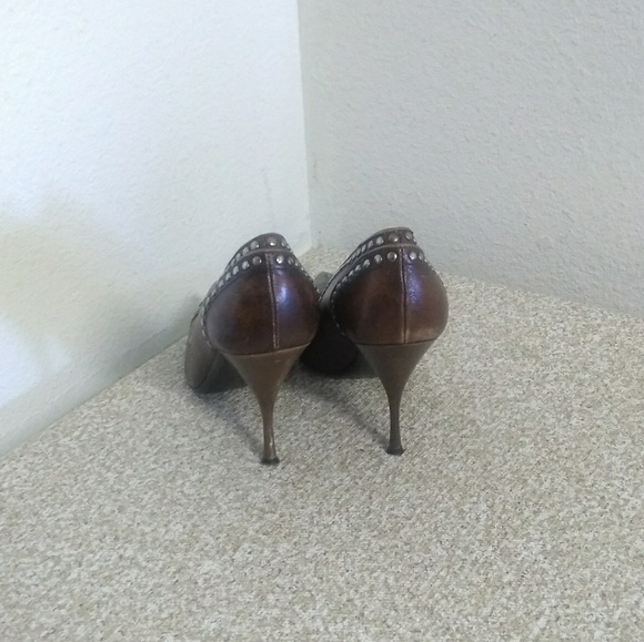 Prada Brown Studded Leather Pointed Toe Pump. - Picture 3 of 6